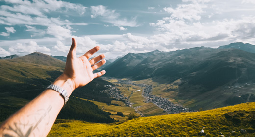 Paesaggio mozzafiato dal Crap de la Parè sulla valle di Livigno