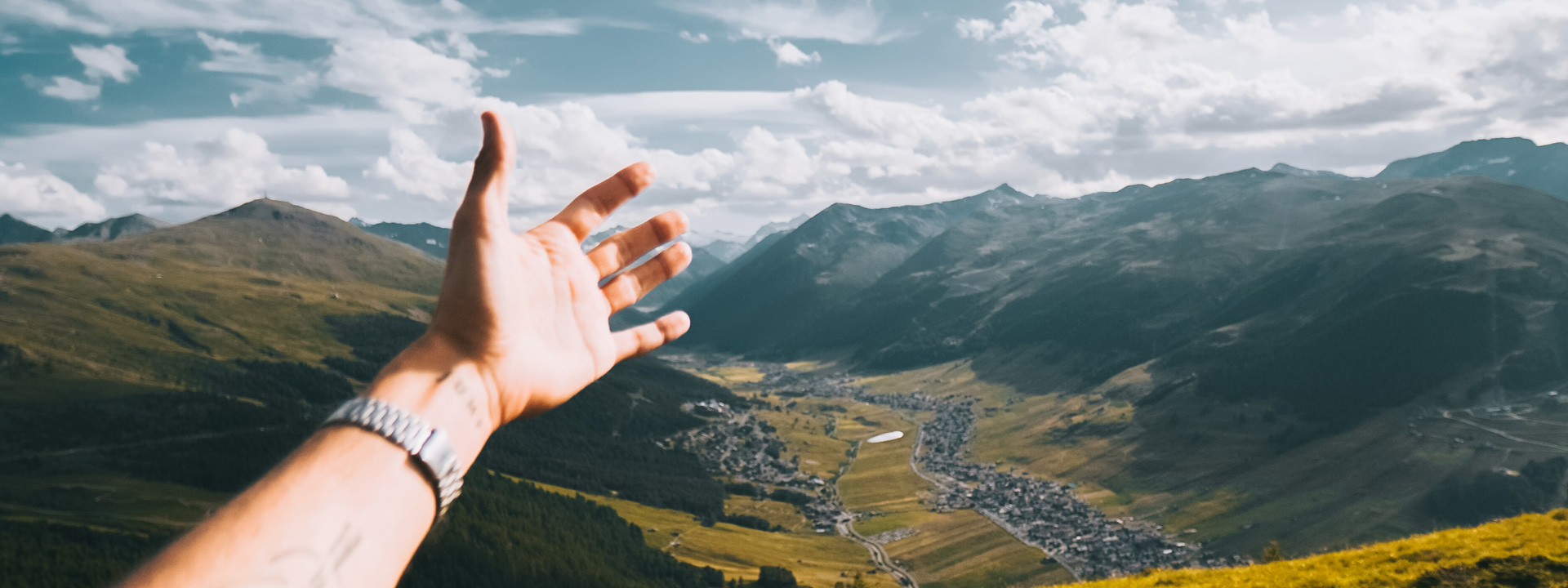 Paesaggio mozzafiato dal Crap de la Parè sulla valle di Livigno