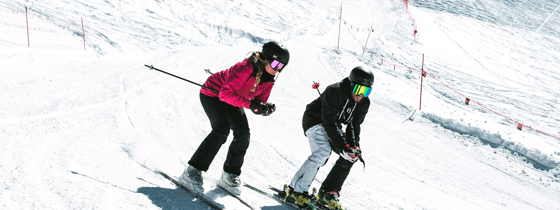 Ragazzi che si divertono sul Freeride Cross della ski area Mottolino a livigno