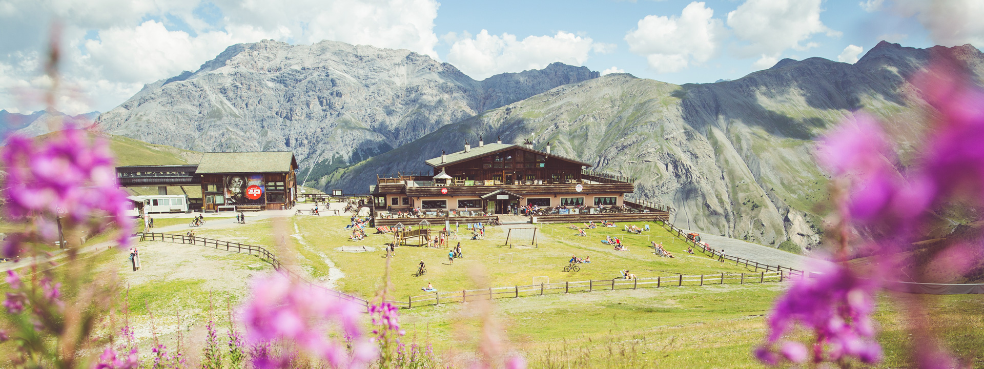 Panoramica del rifugio M'eating Point al Mottolino di Livigno