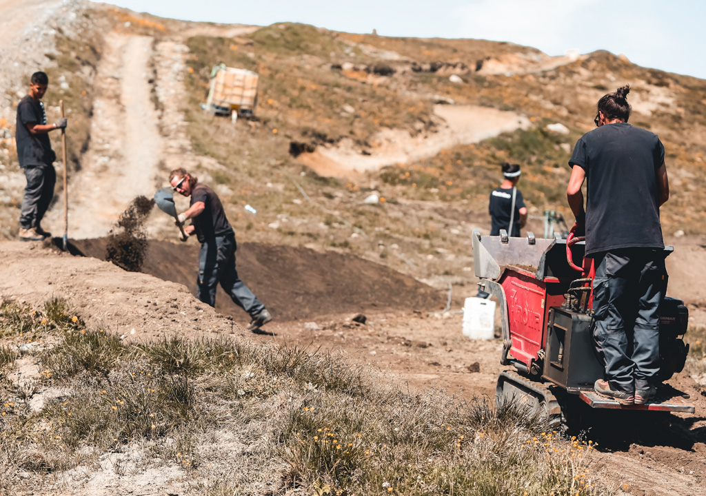Trailbuilders_box_1024x720 I trailbuilders al lavoro nei sentieri del Mottolino Bikepark di Livigno