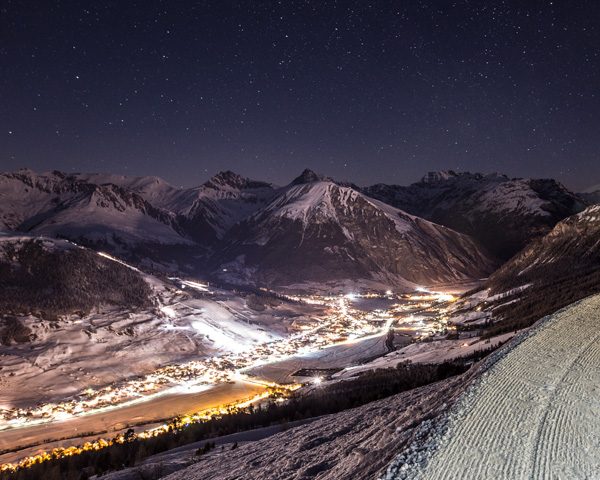 Panoramica notturna su Livigno dal Mottolino