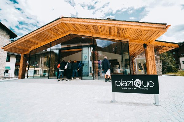 Veduta esterna del negozio Plazique a Livigno