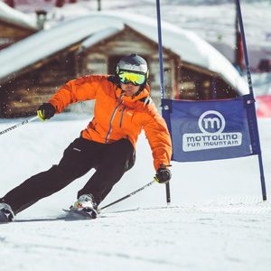 Skier al Self Timing della ski area Mottolino a Livigno