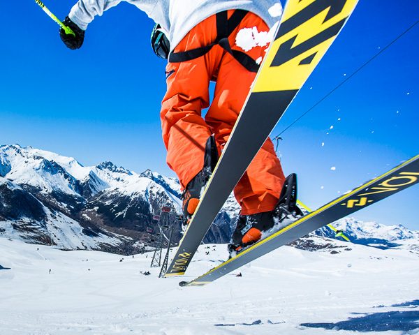 Snow_Lovers_Mottolino_top_600x480 Skier pronto a sciare sulla pista Sponda della ski area Mottolino a Livigno